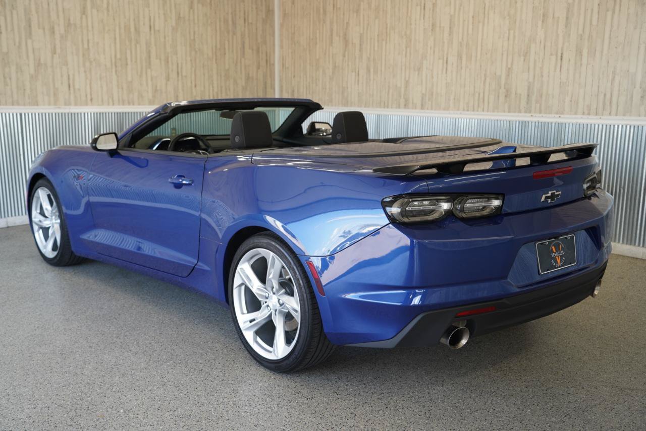 Used 2021 Chevrolet Camaro LT RWD image 13