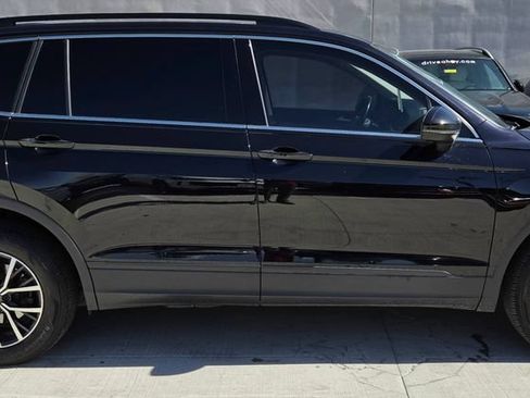 Used 2019 Volkswagen Tiguan SE FWD image 5