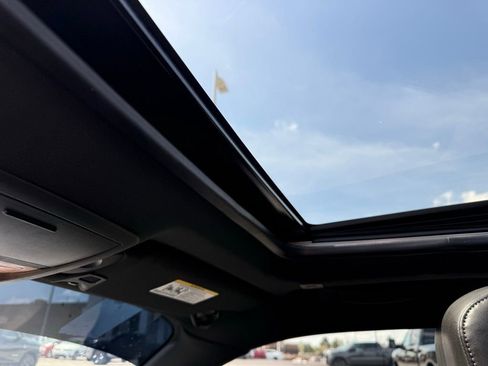 Used 2021 Dodge Challenger R/T Scat Pack RWD image 21