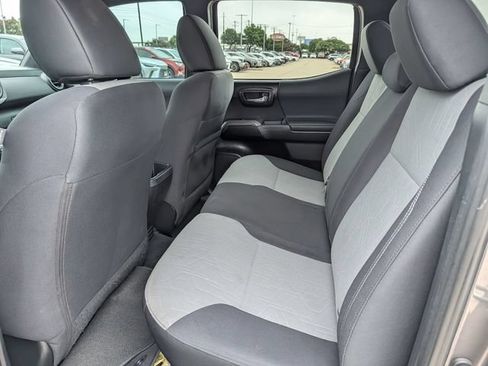 Used 2021 Toyota Tacoma TRD Off-Road AWD/4WD image 26