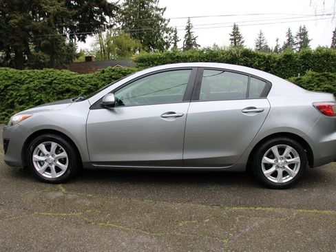 Used 2010 MAZDA MAZDA3 i Touring image 13