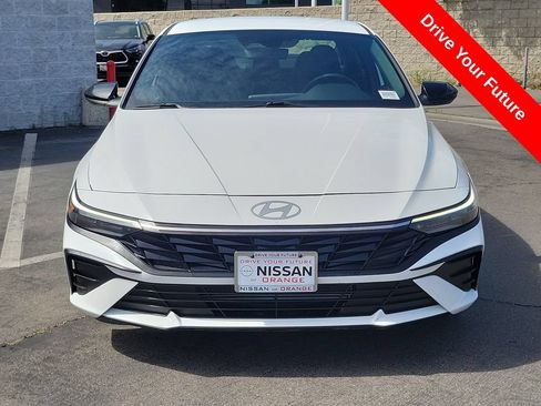 Used 2025 Hyundai Elantra Sport FWD image 27