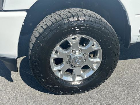 Used 2024 RAM 2500 Laramie AWD/4WD image 10