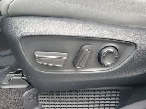 Used 2024 Toyota Sienna XLE image 14