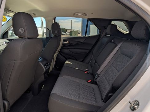Used 2024 Chevrolet Equinox LT AWD/4WD image 3