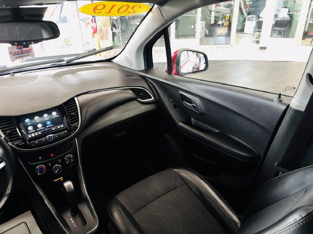 Used 2019 Chevrolet Trax LT w/ LT Convenience Package FWD image 42