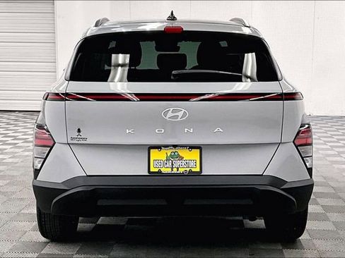 Used 2024 Hyundai Kona SEL image 4