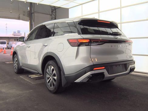 Used 2023 INFINITI QX60 Pure FWD image 2
