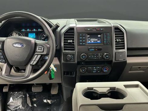 Used 2017 Ford F150 XLT image 11
