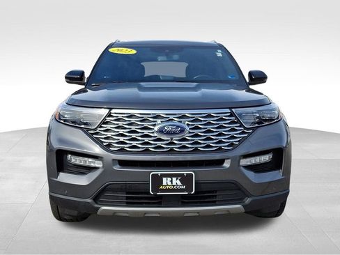 Used 2023 Ford Explorer Platinum w/ Technology Package AWD/4WD image 2