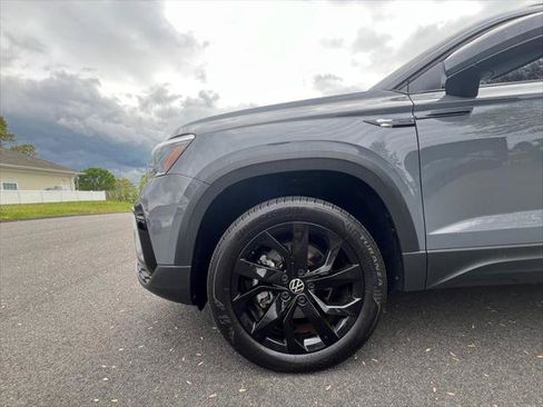 Certified 2022 Volkswagen Taos SE w/ IQ.Drive SE Package AWD/4WD image 9