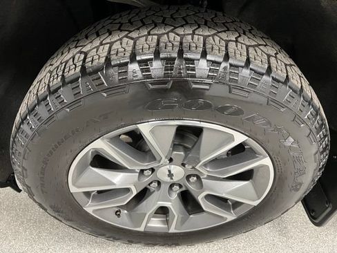 Used 2021 Chevrolet Silverado 1500 RST w/ Z71 Off-Road Package AWD/4WD image 13