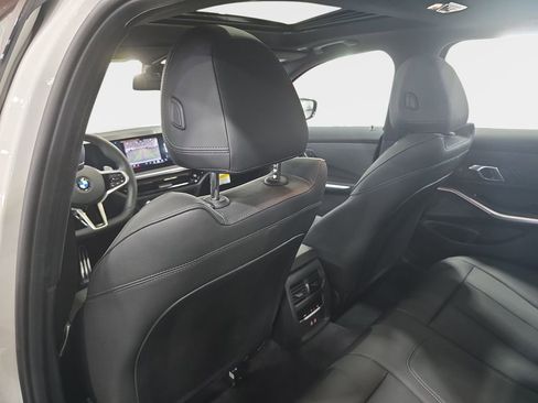 Used 2026 BMW 330i Sedan w/ M Sport Package image 12