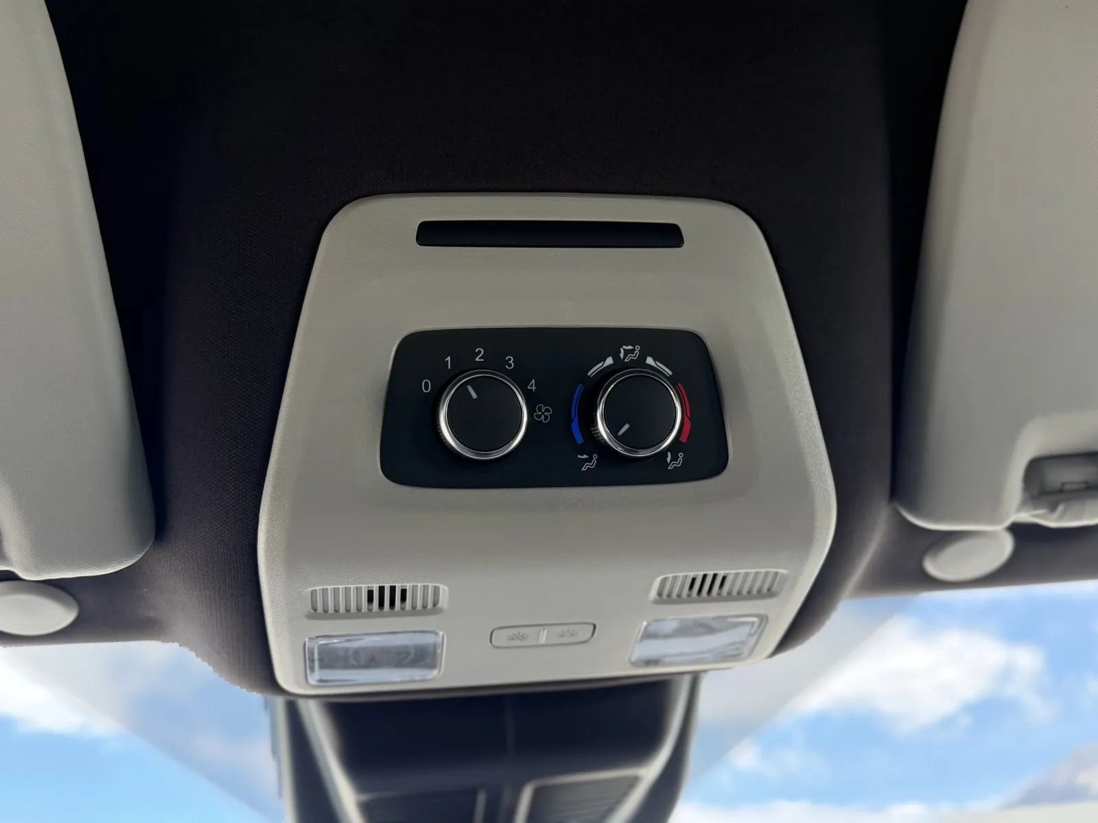 Used 2024 Ford Transit 350 XLT AWD/4WD image 43