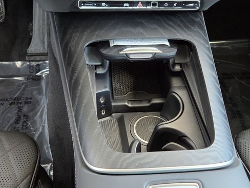 New 2026 Mercedes-Benz E 350 4MATIC Sedan image 12