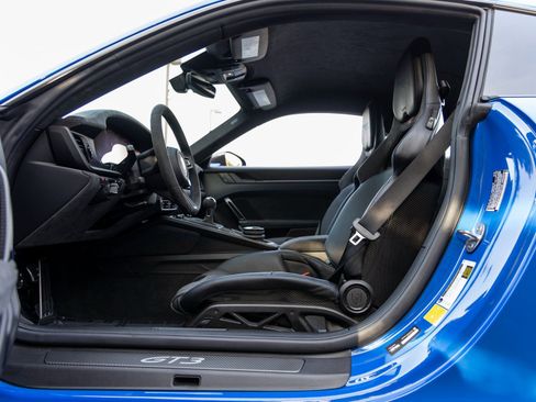 Certified 2026 Porsche 911 GT3 RWD image 33