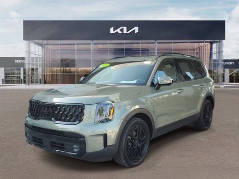Certified 2025 Kia Telluride SX Prestige X-Line AWD/4WD image 3