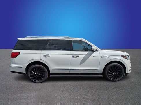 Used 2021 Lincoln Navigator Reserve AWD/4WD image 6