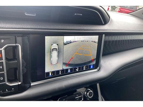 Used 2022 GMC Yukon XL Denali image 23