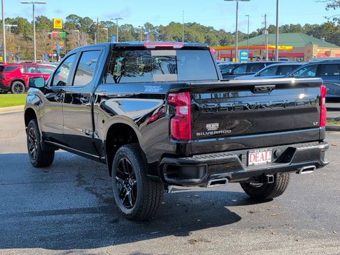 New 2026 Chevrolet Silverado 1500 LT Trail Boss w/ Convenience Package II image 3