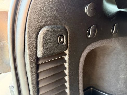 Used 2020 Jeep Grand Cherokee Altitude image 17