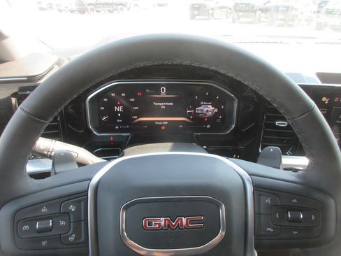 New 2026 GMC Sierra 1500 SLT w/ SLT Premium Package AWD/4WD image 17