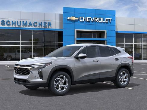 New 2026 Chevrolet Trax LS FWD image 2