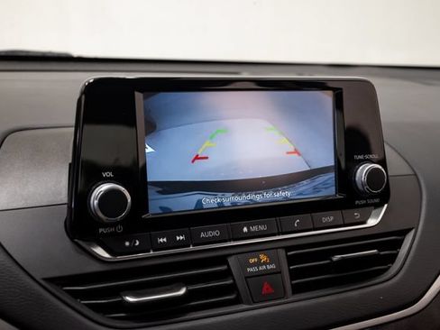 Used 2023 Nissan Altima 2.5 S FWD image 14