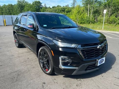 Used 2023 Chevrolet Traverse Premier w/ Redline Edition AWD/4WD image 7