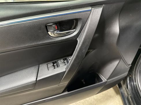 Used 2015 Toyota Corolla S image 21