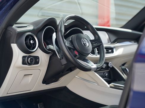 Used 2019 Alfa Romeo Stelvio Quadrifoglio w/ Nero Edizione image 11