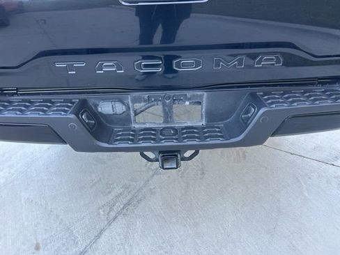 Used 2022 Toyota Tacoma Limited w/ Nightshade Package image 9