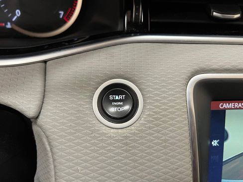 Used 2020 Land Rover Range Rover Evoque S image 25