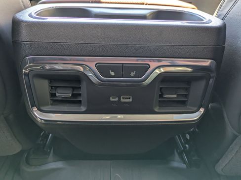 Certified 2024 GMC Sierra 2500 Denali Ultimate w/ Max Trailering Package AWD/4WD image 30
