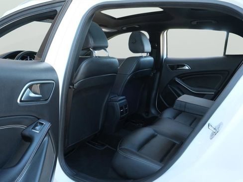 Used 2020 Mercedes-Benz GLA 250 image 30