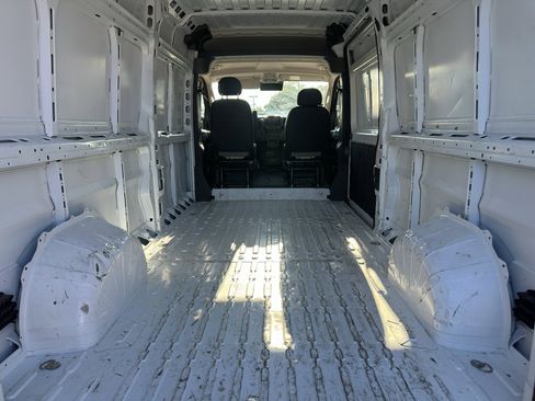 Used 2026 RAM ProMaster 2500 w/ Convenience Group FWD image 11