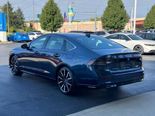 Used 2025 Honda Accord Touring image 9