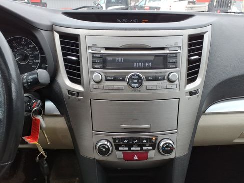 Used 2011 Subaru Outback 2.5i Premium image 16