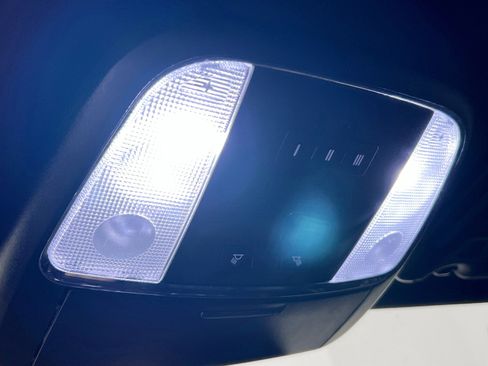 Used 2019 Chrysler 300 S RWD image 22