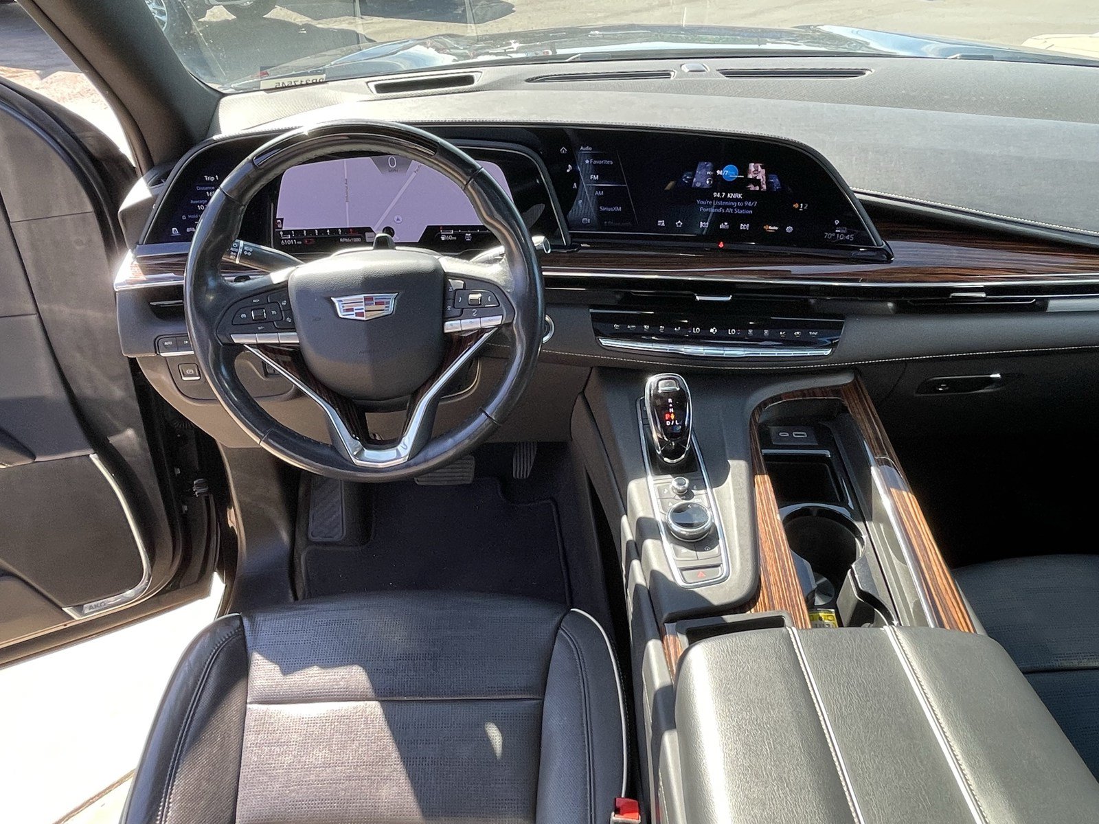 Used 2023 Cadillac Escalade ESV Premium Luxury AWD/4WD image 12