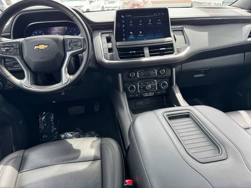 Used 2024 Chevrolet Suburban LT AWD/4WD image 12