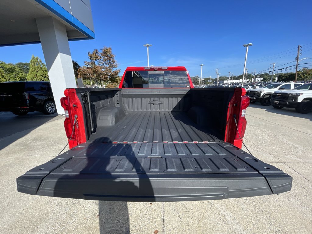 Used 2025 Chevrolet Silverado 1500 ZR2 w/ Technology Package AWD/4WD image 26