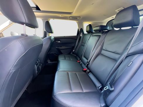 Used 2023 Nissan Rogue SL w/ SL Premium Package FWD image 24