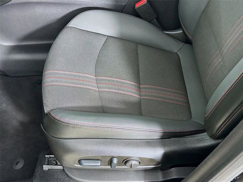 Used 2023 Chevrolet Equinox RS AWD/4WD image 19