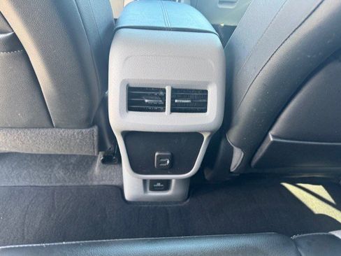 Used 2024 GMC Terrain SLT w/ Infotainment Package II AWD/4WD image 29
