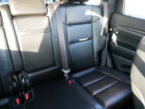 Used 2021 Jeep Grand Cherokee Limited image 14