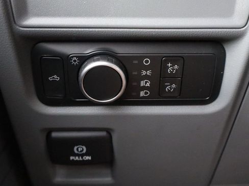 Used 2022 Ford F150 XL w/ Trailer Tow Package image 28