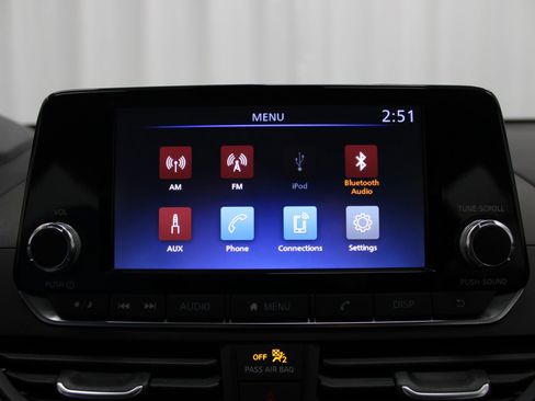 Used 2024 Nissan Altima 2.5 S image 39