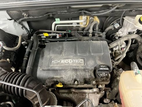 Used 2018 Chevrolet Trax LT w/ LT Convenience Package image 24