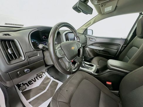 Used 2022 Chevrolet Colorado LT w/ Fleet Safety Package RWD image 9